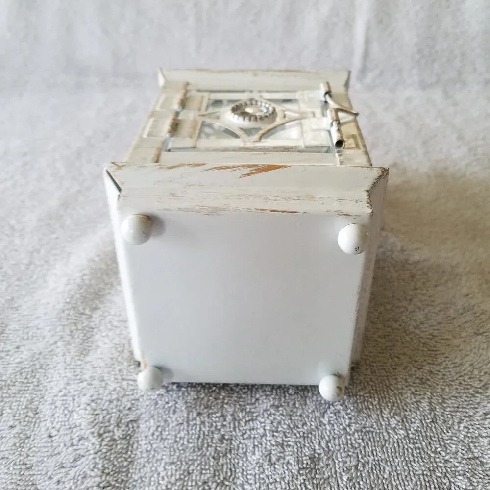 ASHLAND'S ELEGANT ANTIQUE LANTERN IN OFF WHITE WITH DISTRESSED DESIGN IN METAL
